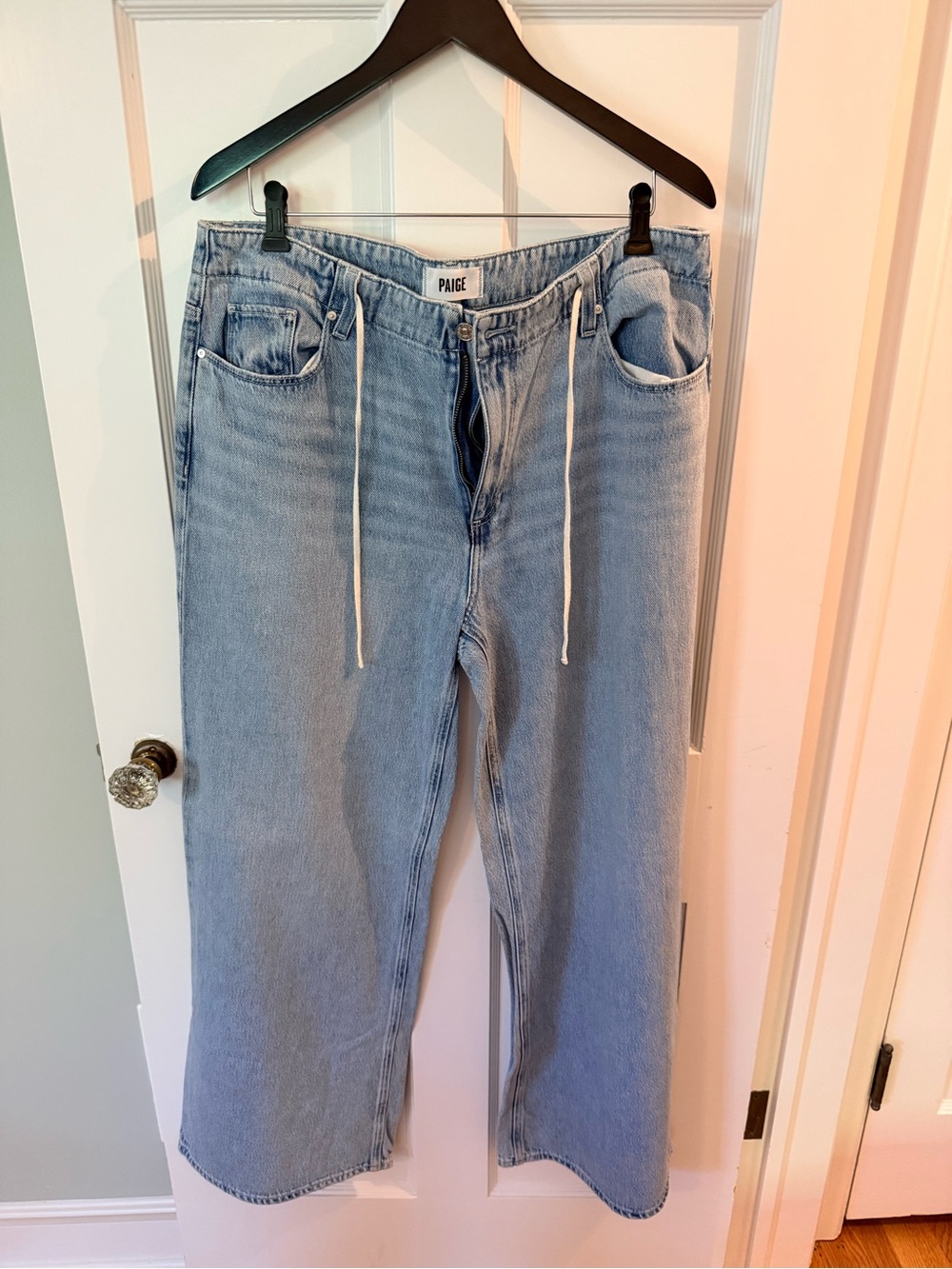 PAIGE Zoey 31’ drawstring jeans sz 33